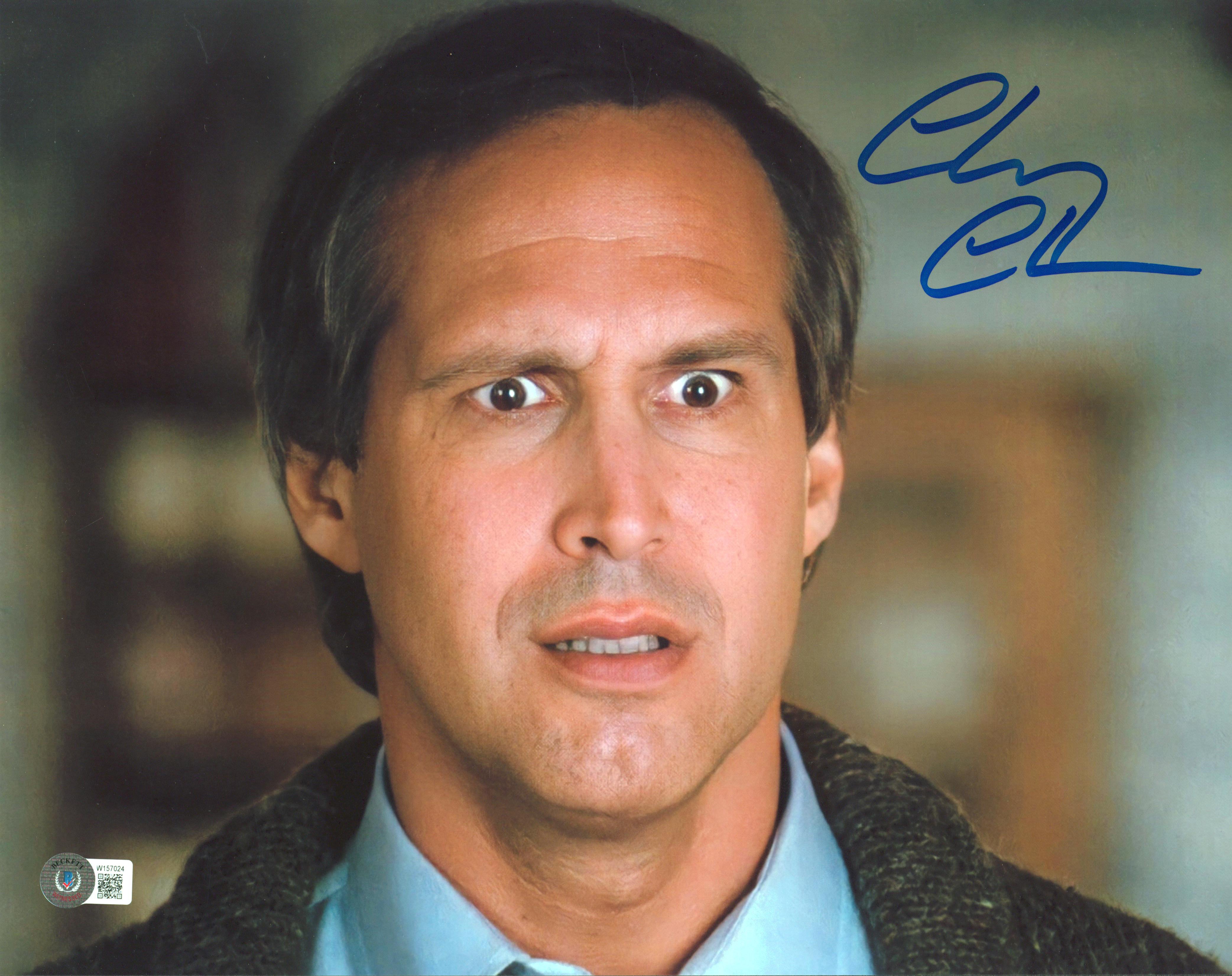 Chevy Chase Christmas Vacation  Signed 11x14 Horizontal Closeup Photo BAS Wit