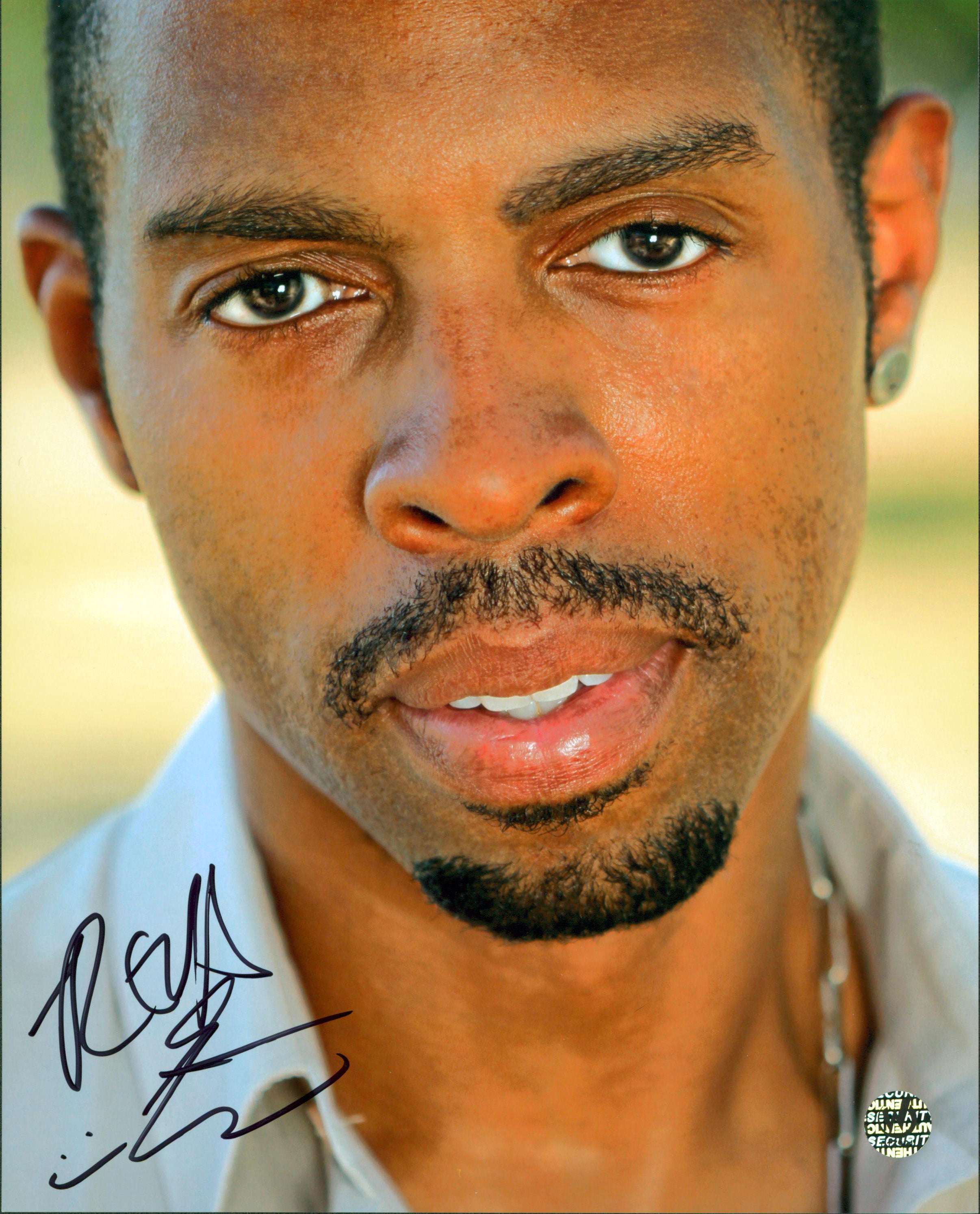 Treva Etienne Pirates Of The Caribbean Signed 8x10 Photo Wizard World 1