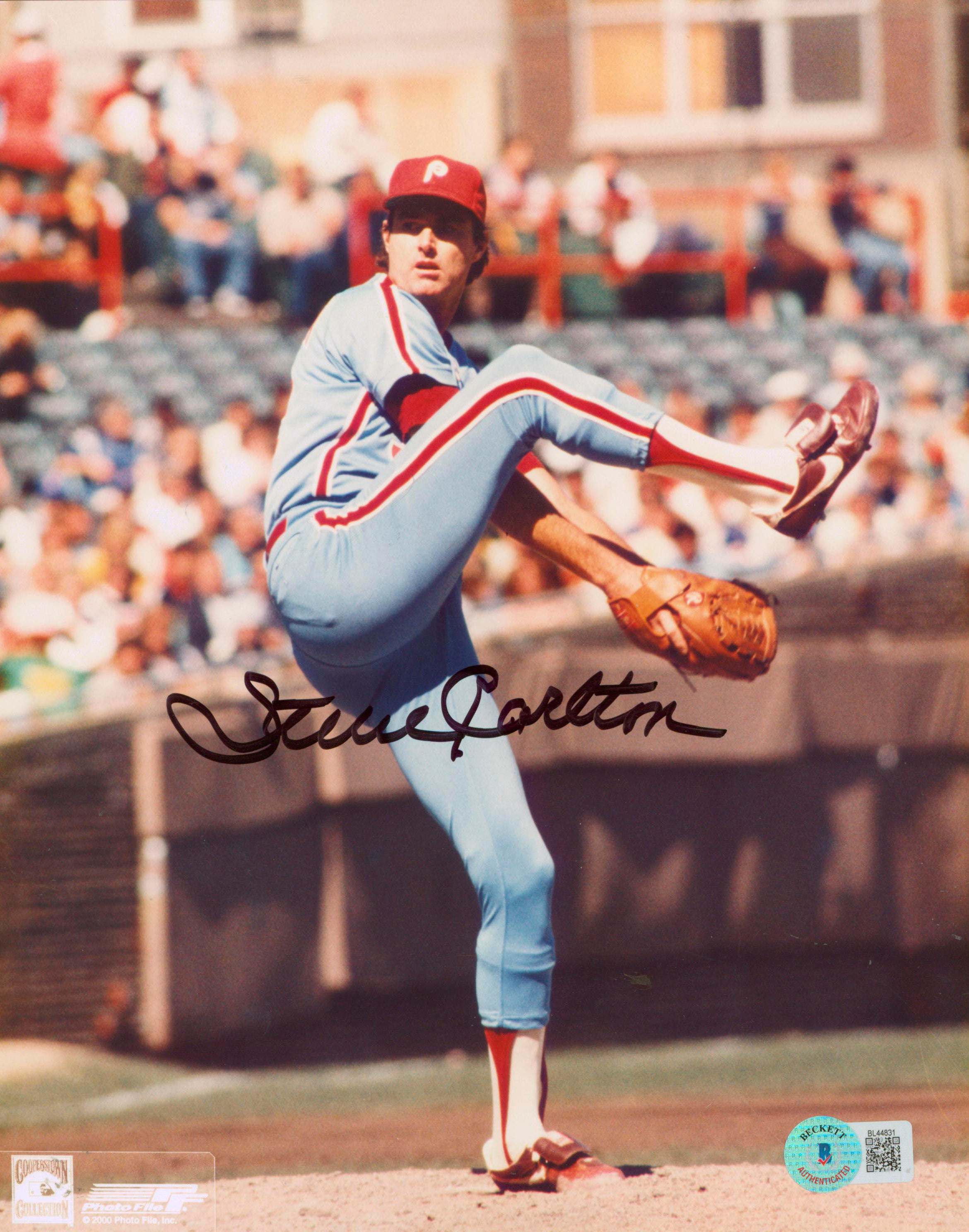 Phillies Steve Carlton Authentic Signed 8x10 Photo Autographed BAS #BL44831