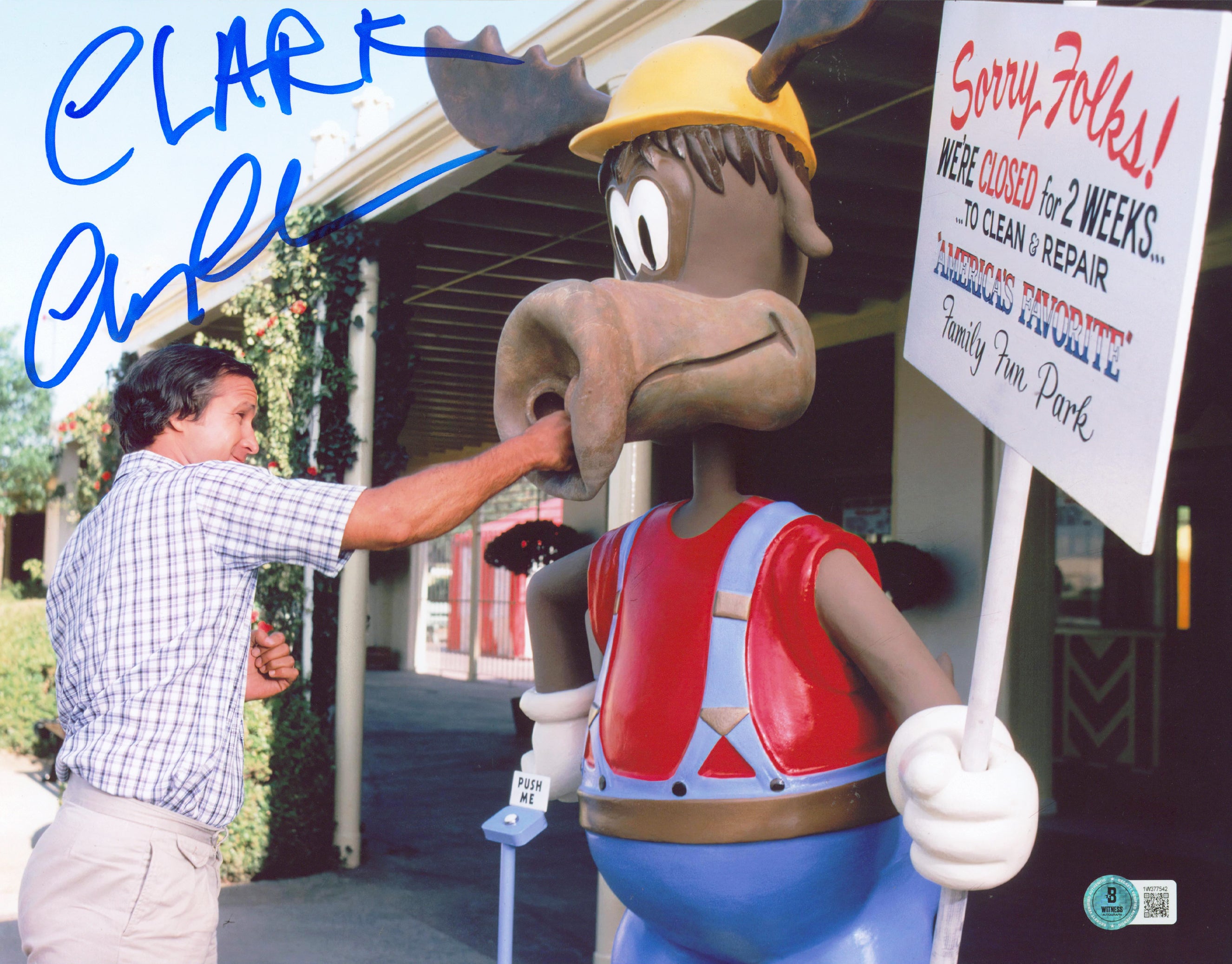 Chevy Chase National Lampoon's Vacation "Clark" Signed 11x14 Photo BAS #1W377542