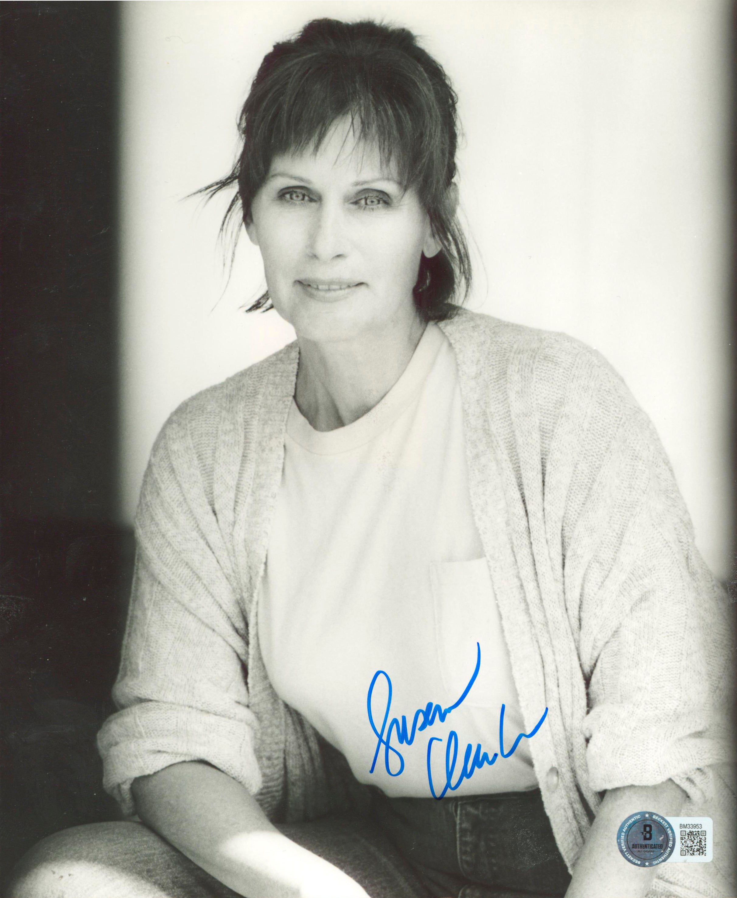 Susan Clark Amelia Earhart Authentic Signed 8x10 Photo Autographed BAS #BM33953