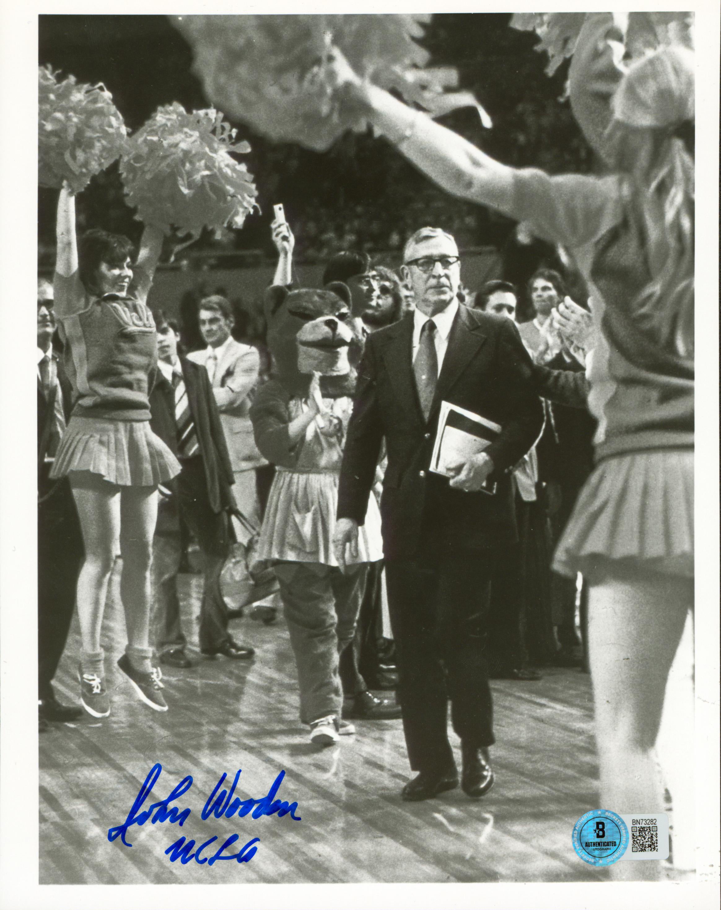 UCLA John Wooden "UCLA" Authentic Signed 8x10 Photo Autographed BAS #BN73282