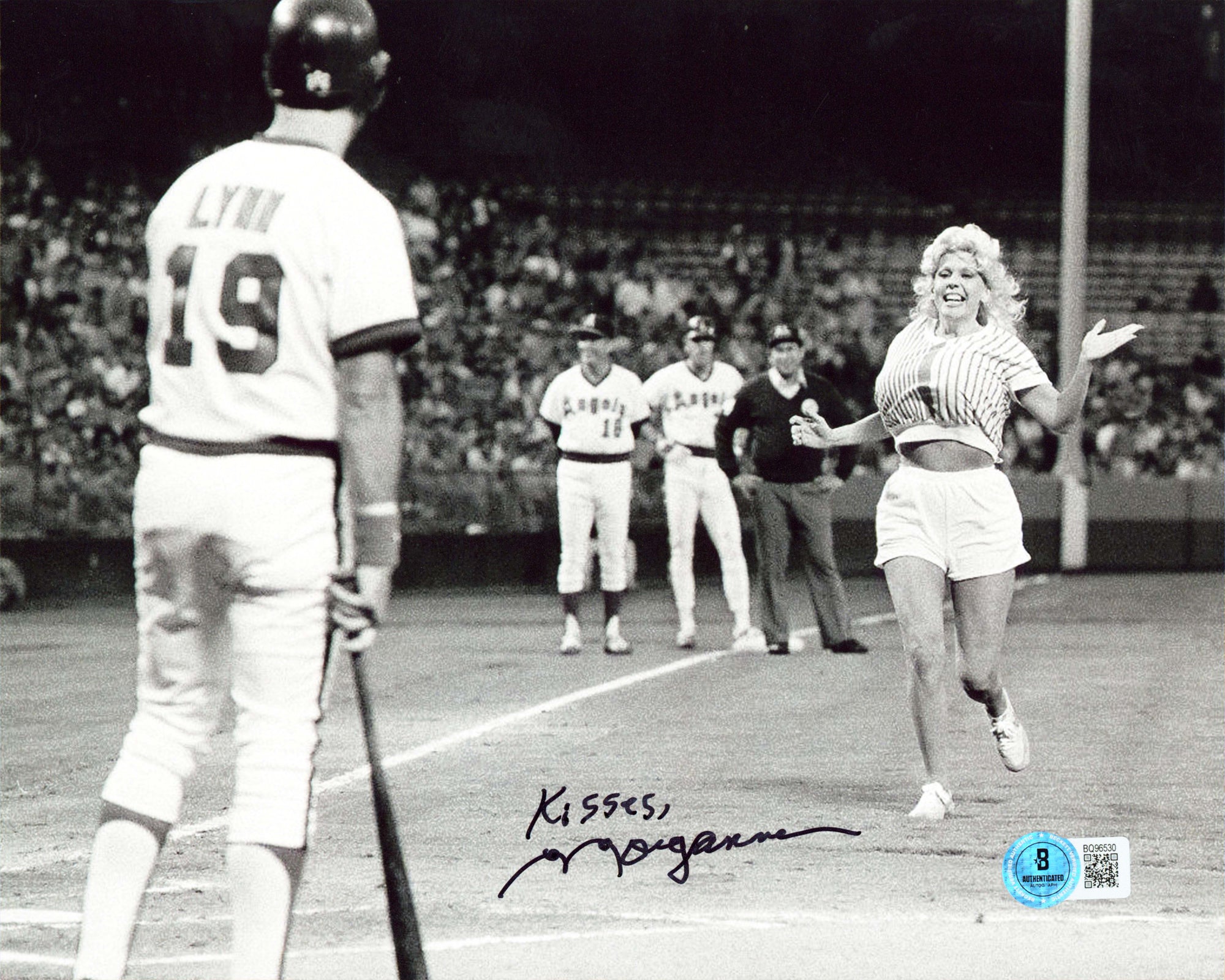 Morganna Roberts "Kisses" Signed Authentic 8x10 Horizontal Photo BAS #BQ96530