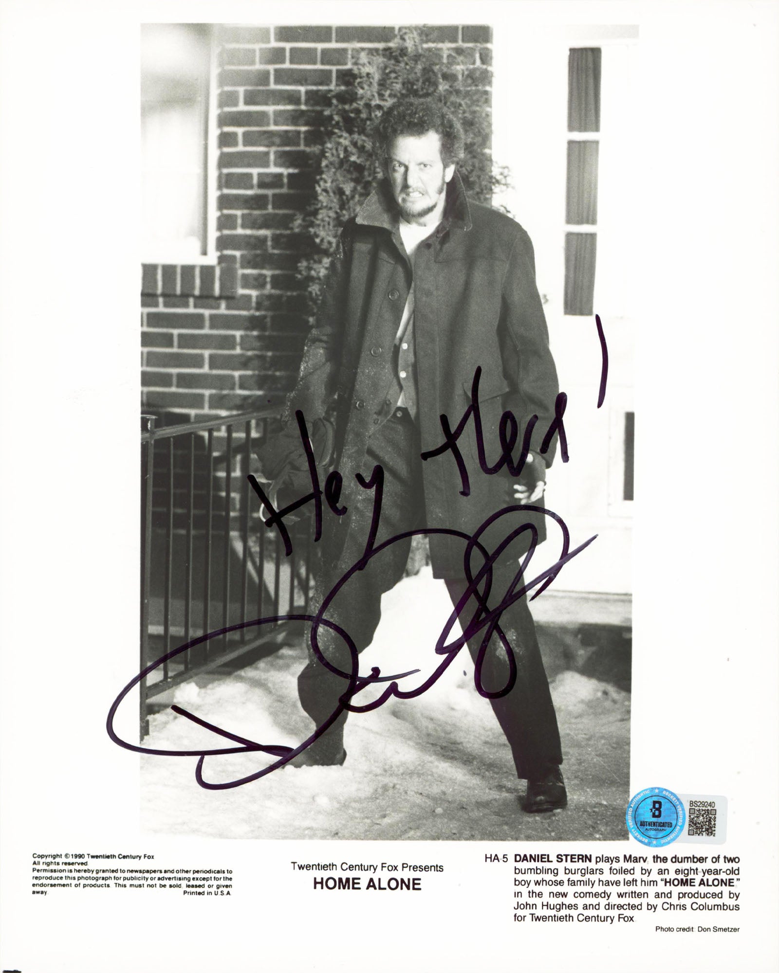 Daniel Stern Home Alone Authentic Signed 8x10 Black & White Photo BAS #BS29240