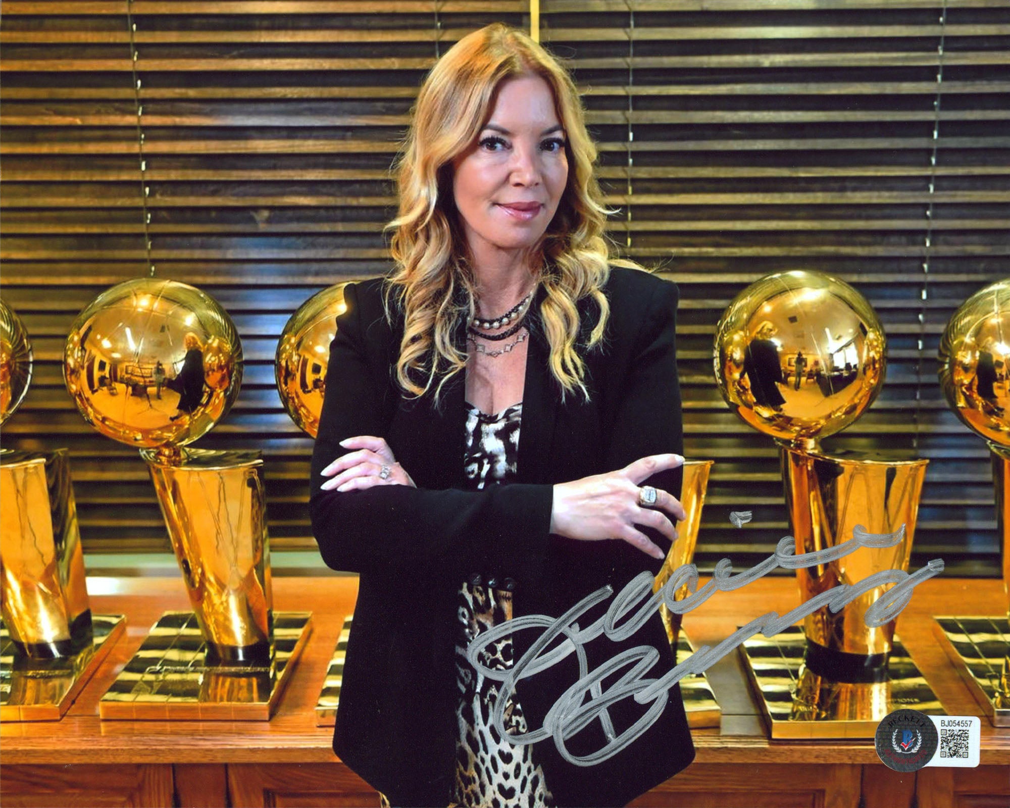 Lakers Jeanie Buss Authentic Signed 8x10 Horizontal Photo Autographed BAS 2