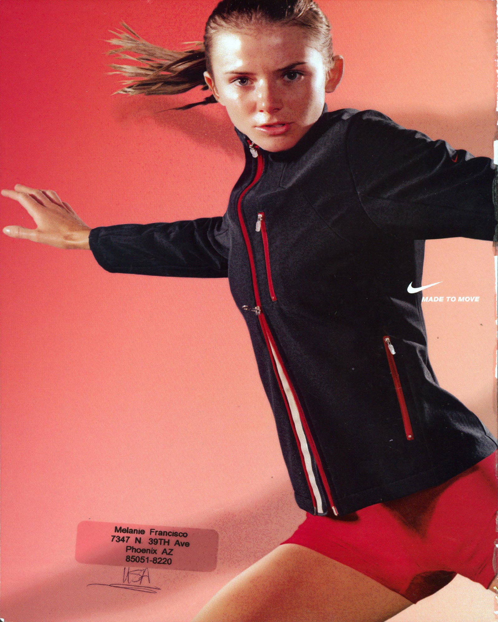 Julia Stiles Authentic Signed Marie Claire Magazine Cover Jan. 2004 BAS #BT01196