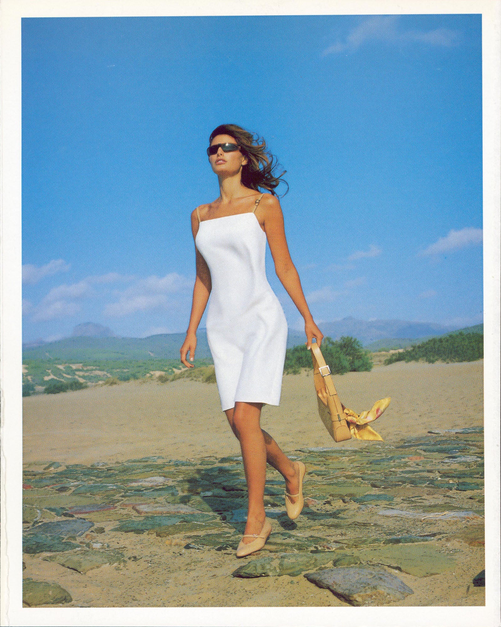 Jenna Elfman Authentic Signed Marie Claire Magazine Cover April 2000 BAS BT01195