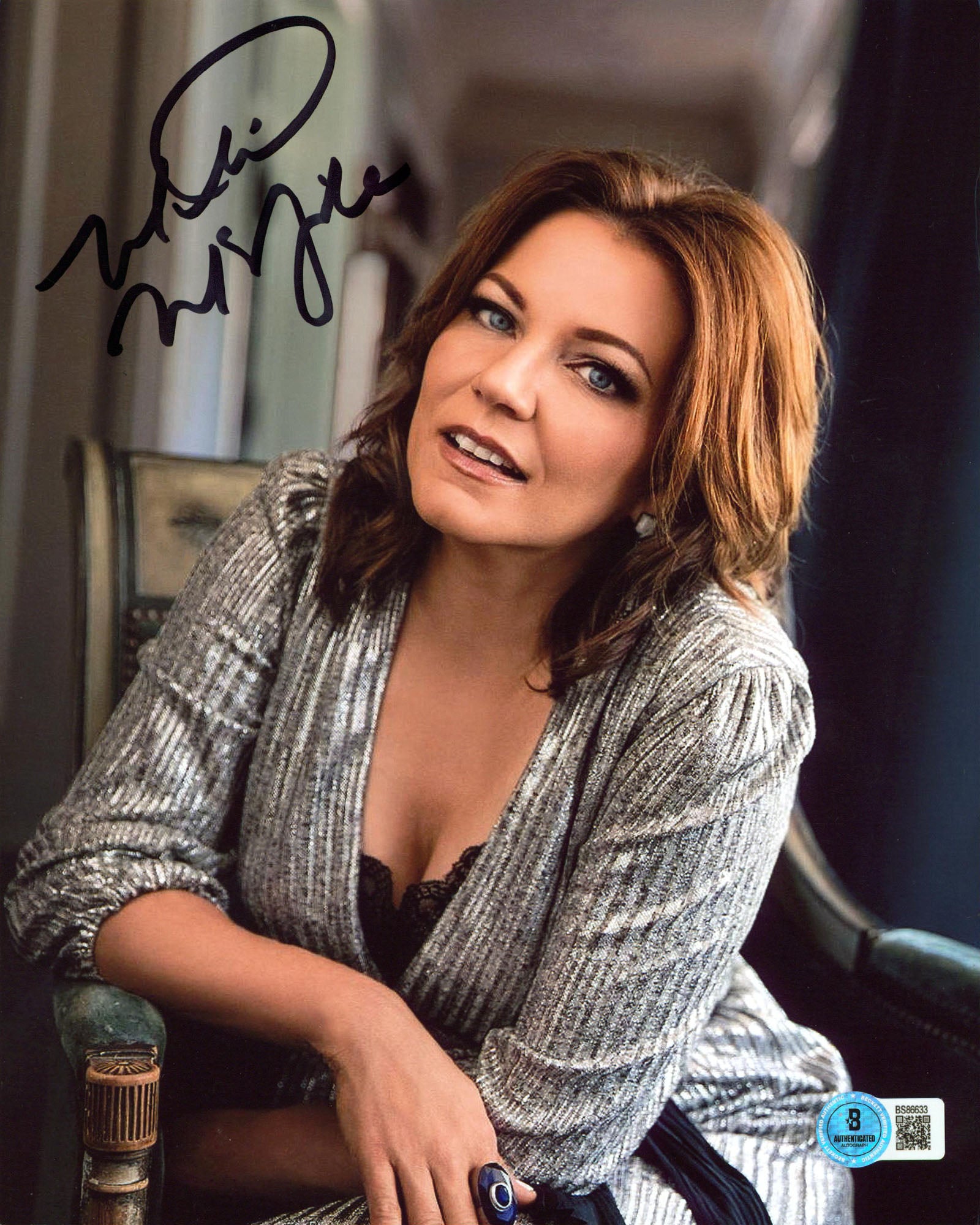 Martina McBride Musician Authentic Signed 8x10 Vertical Photo BAS #BS86633