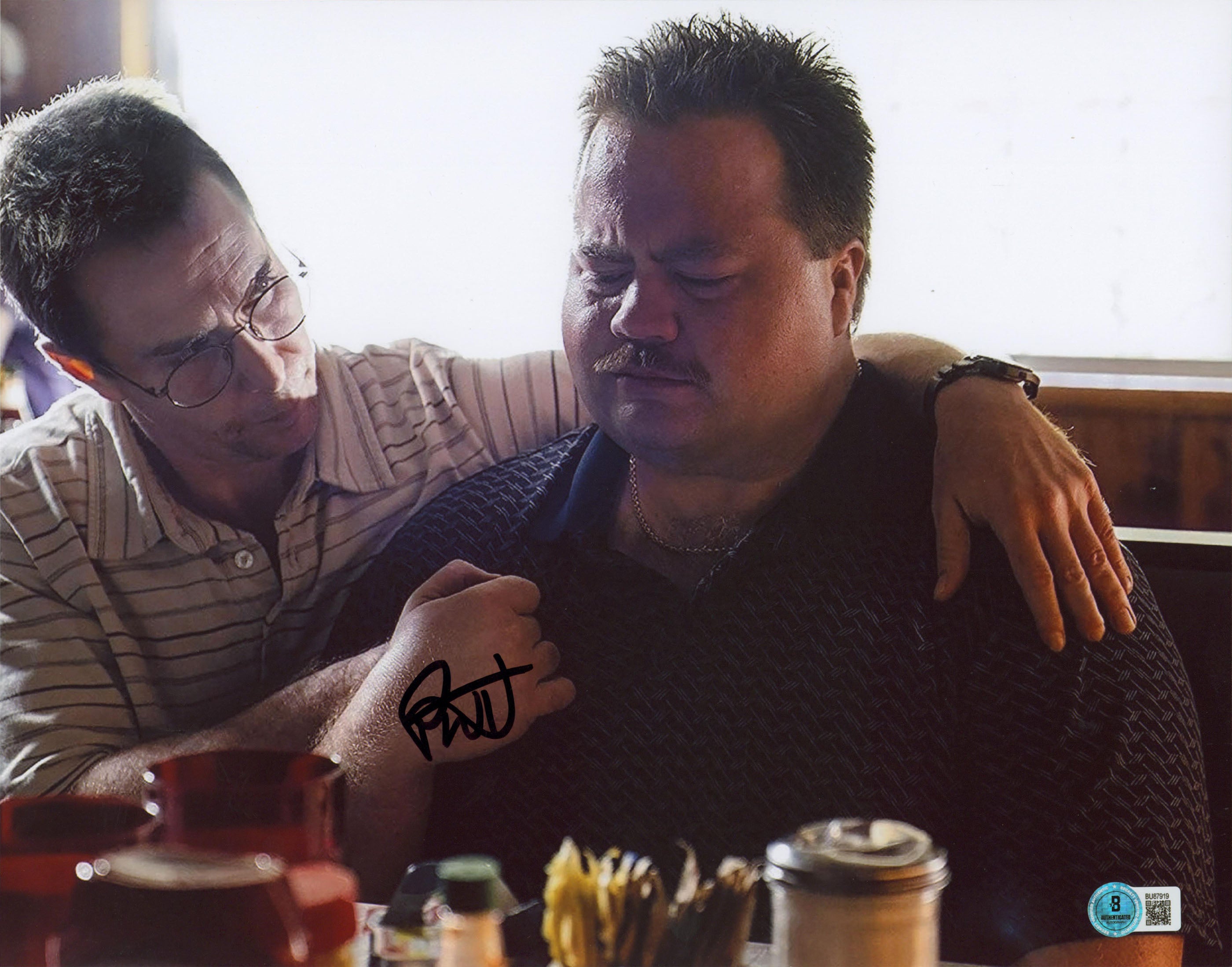 Paul Walter Hauser Richard Jewell Authentic Signed 11x14 Photo BAS #BU87919