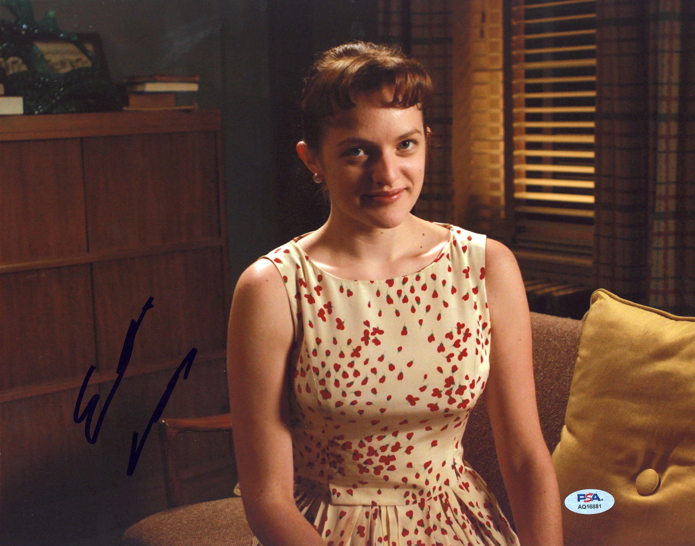 Elisabeth Moss Mad Men Authentic Signed 11x14 Horizontal Photo PSA/DNA #AQ16881