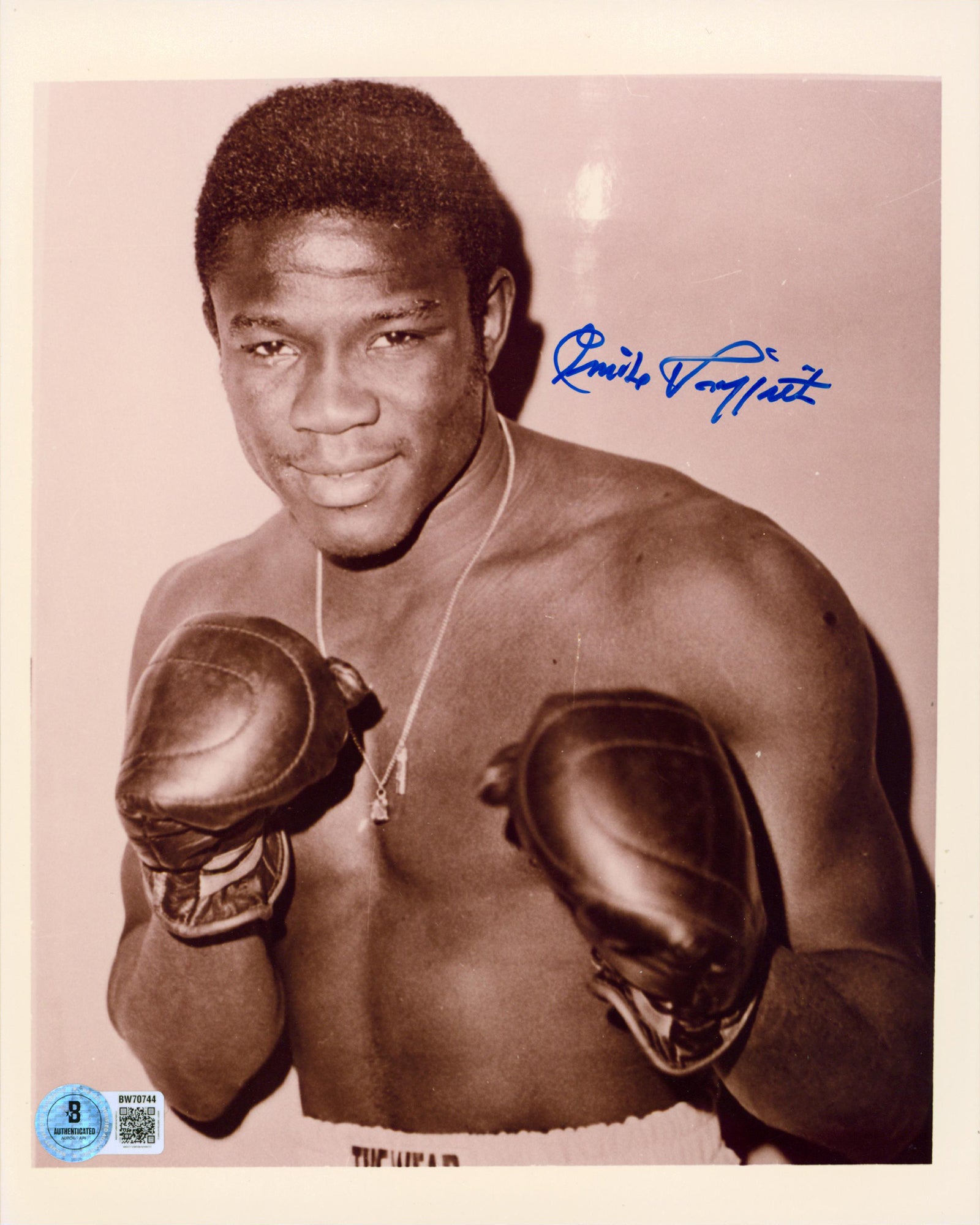 Emile Griffith Authentic Signed 8x10 Vertical Photo Autographed BAS #BW70744