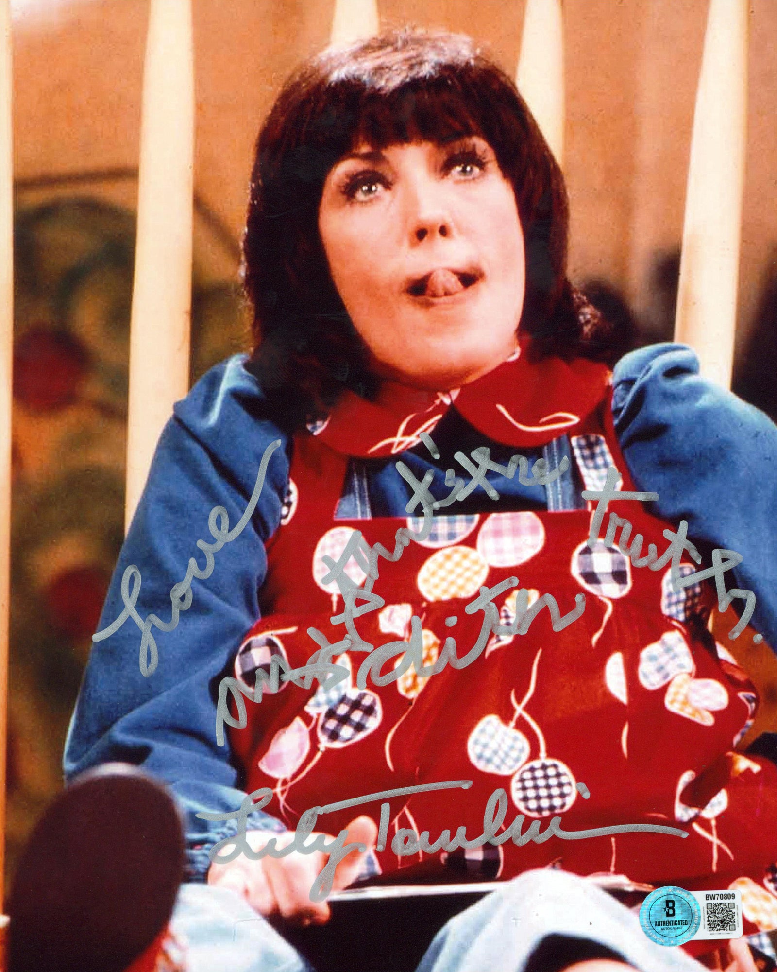 Lily Tomlin Rowan & Martin's "That's The Truth" Signed 8x10 Photo BAS #BW70809