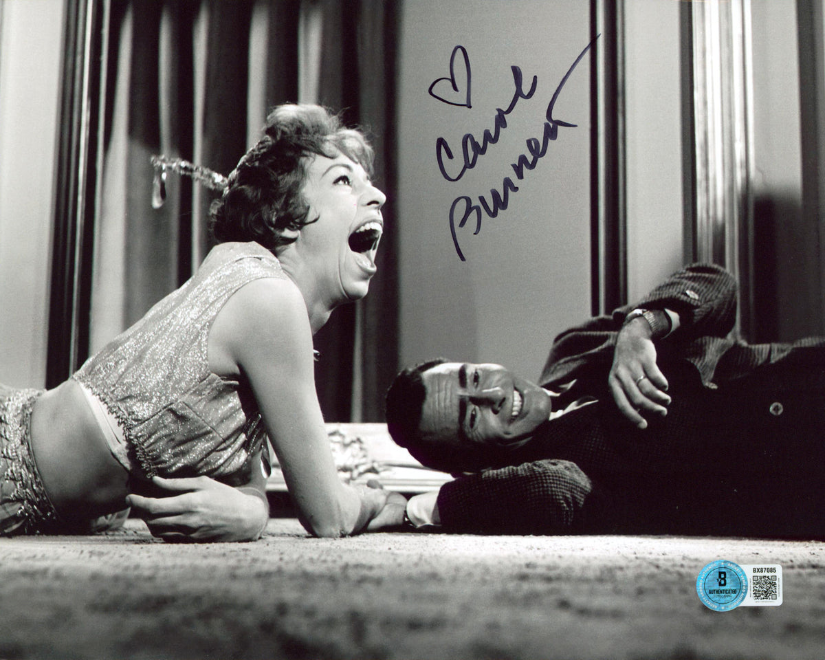 Carol Burnett Authentic Signed 8x10 Horizontal Photo Autographed BAS 3