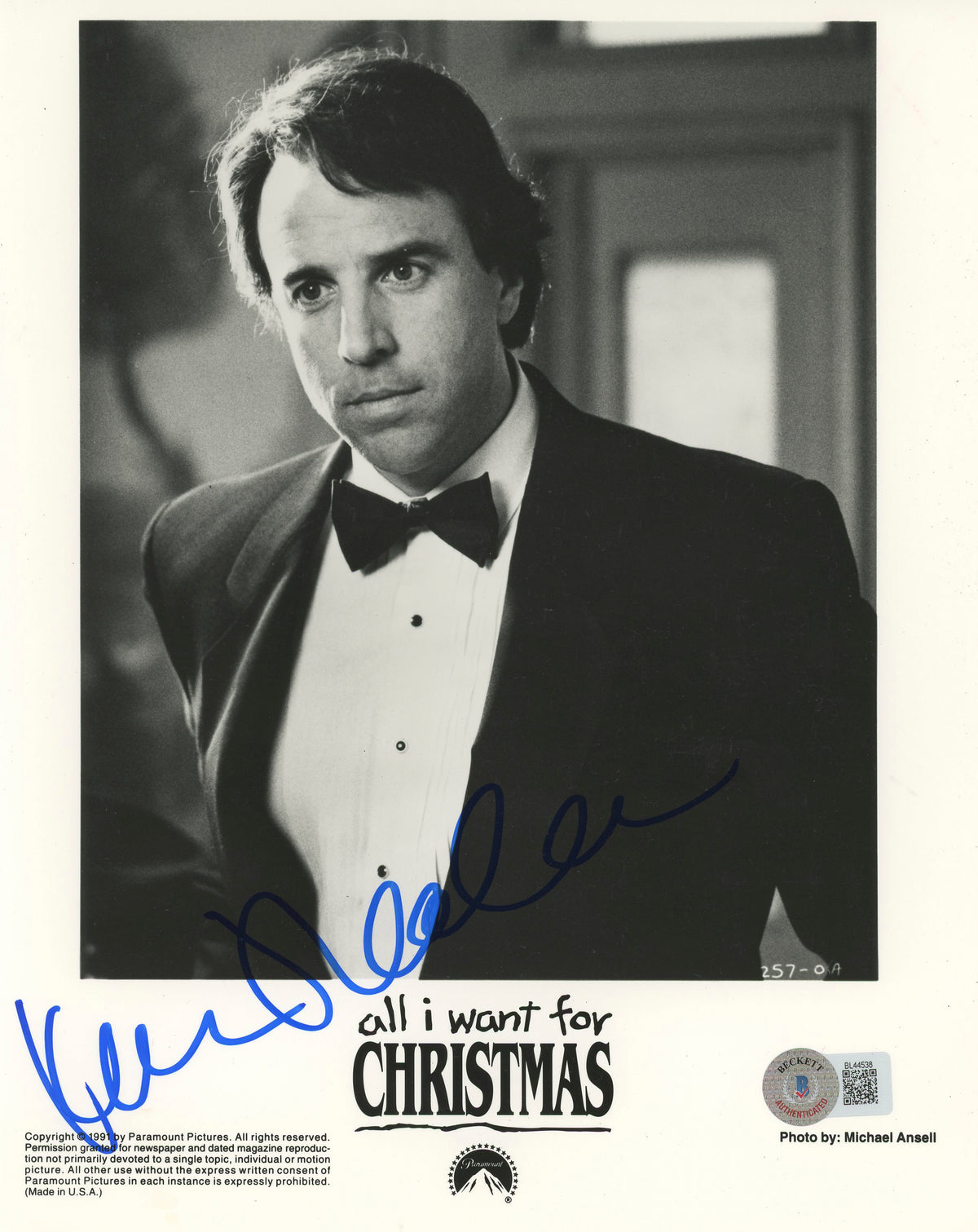 Kevin Nealon All I Want for Christmas Authentic Signed 8x10 Photo BAS #BL44538