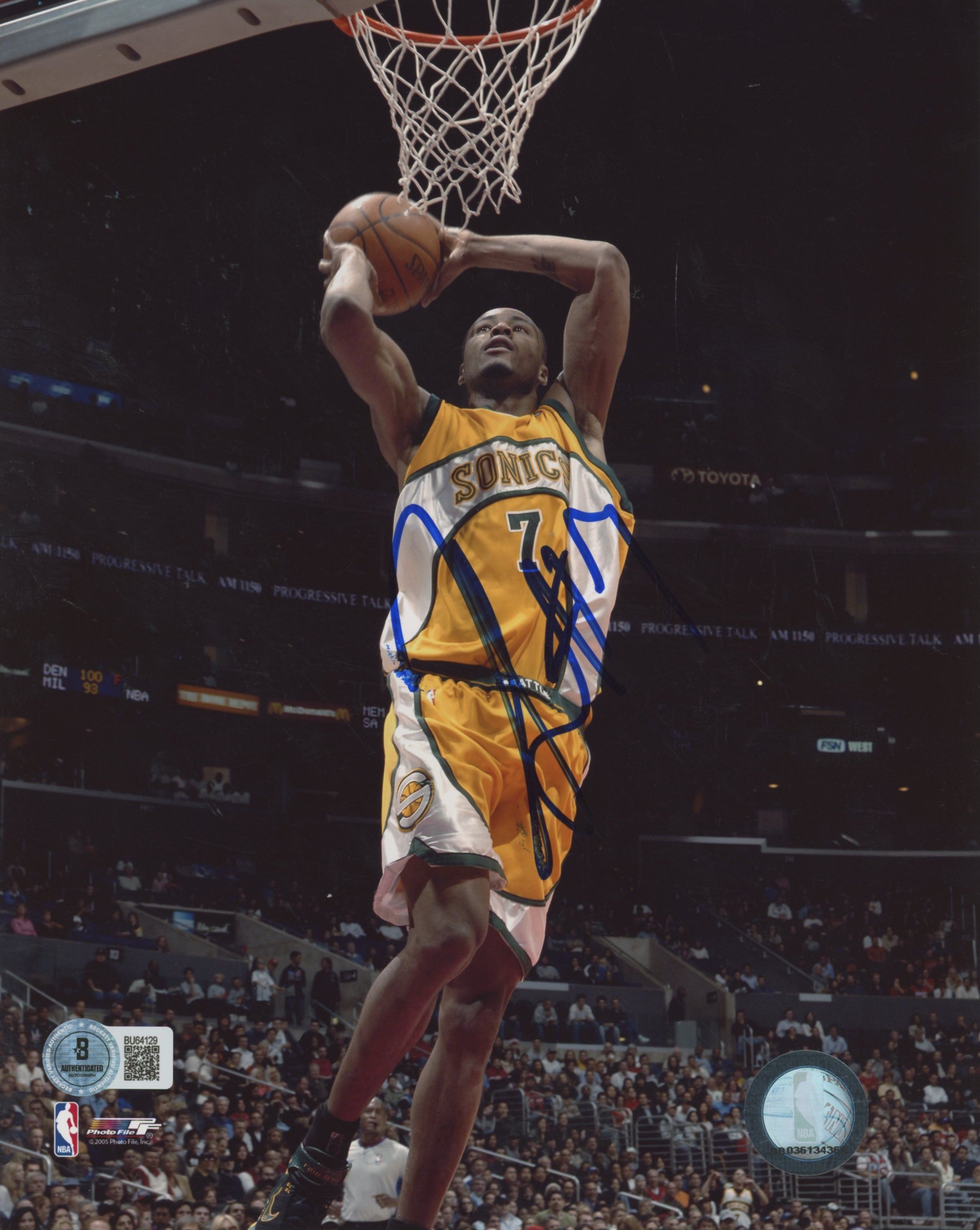 Sonics Rashard Lewis Authentic Signed 8x10 Vertical Photo BAS #BU64129