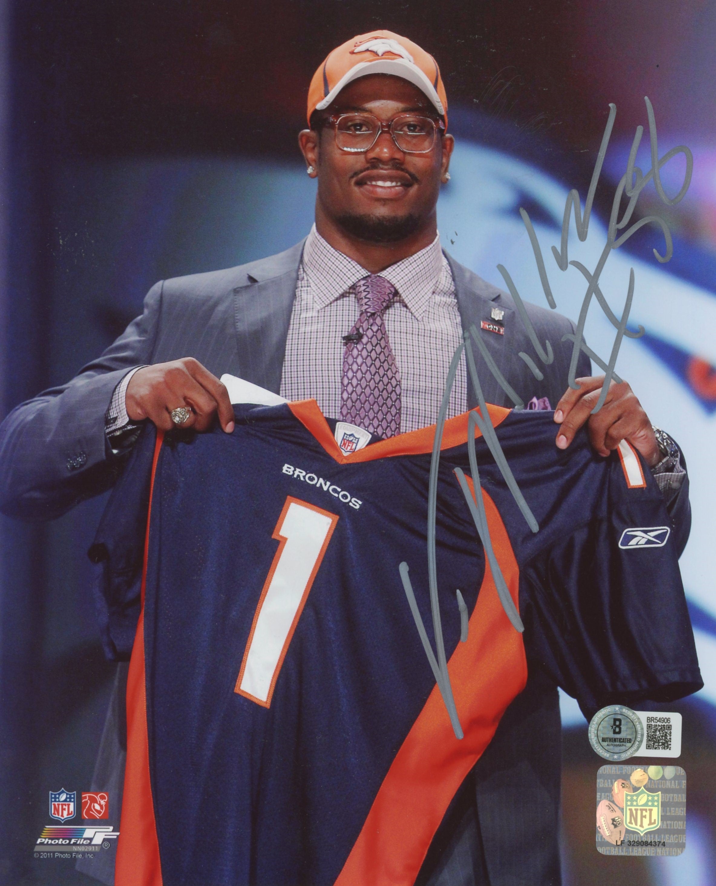 Broncos Von Miller Authentic Signed 8x10 Photo Autographed BAS #BR54906