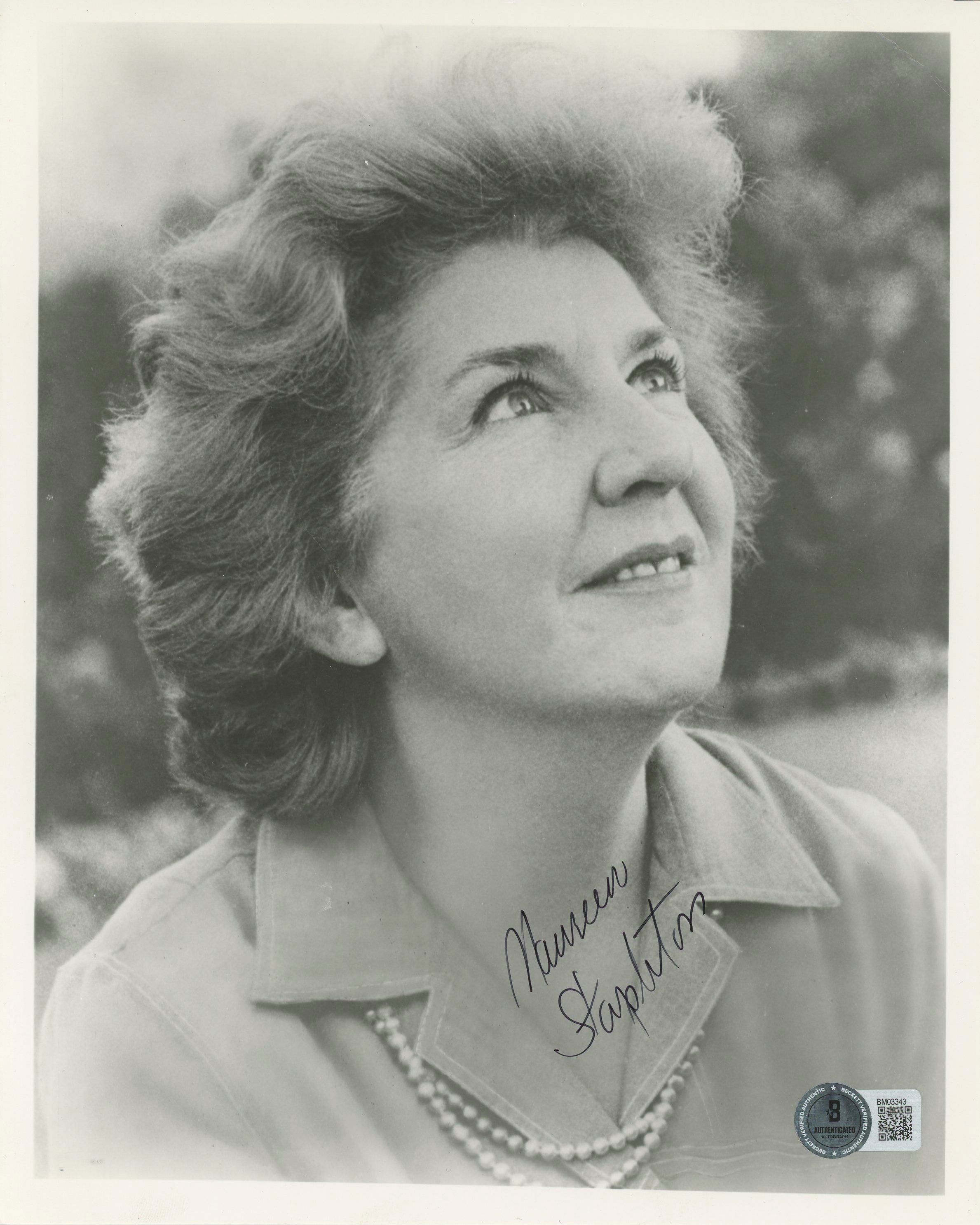 Maureen Stapleton Reds Authentic Signed 8x10 Black & White Photo BAS #BM03343