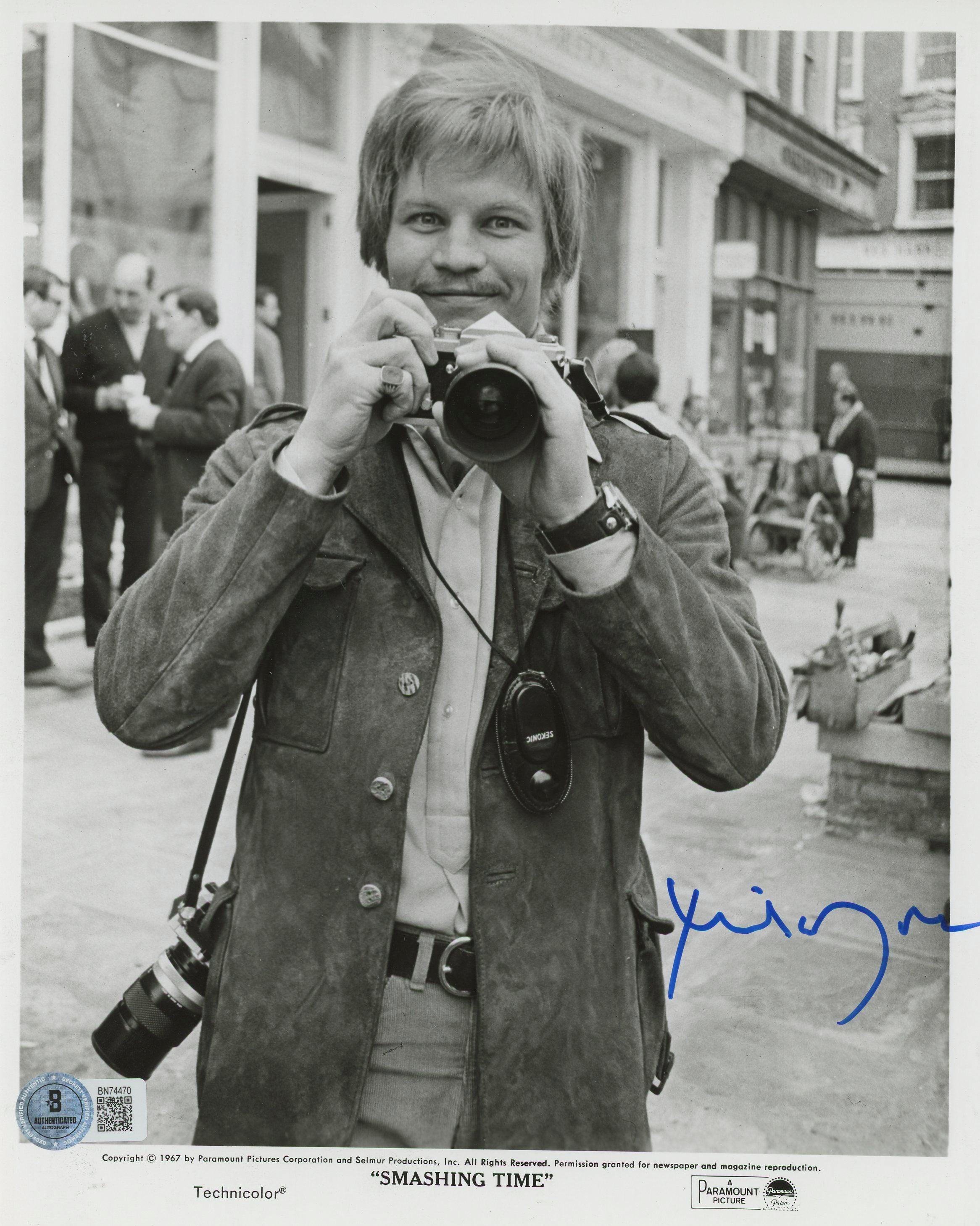 Michael York Smashing Time Authentic Signed 8x10 Photo Autographed BAS #BN74470