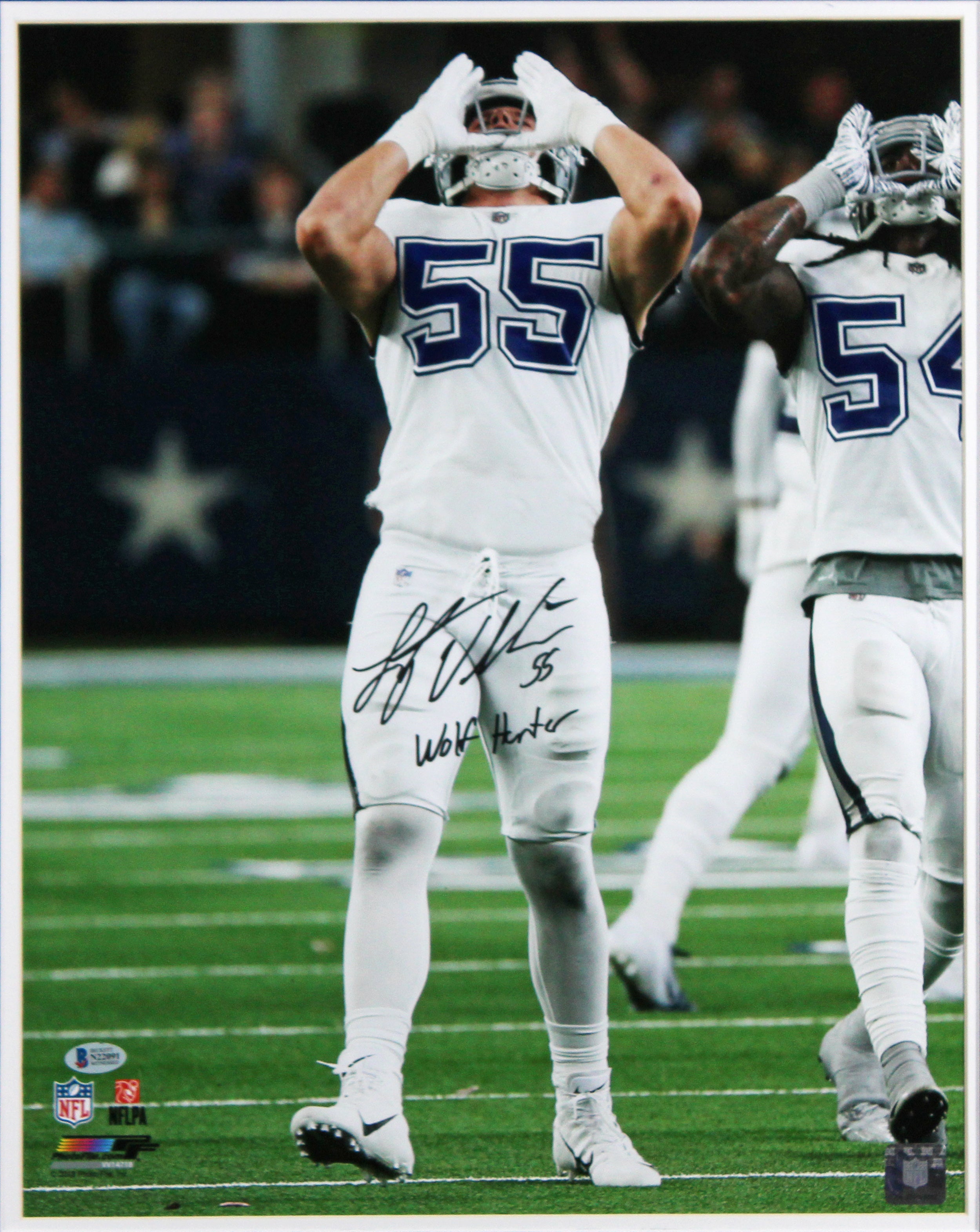 Cowboys Leighton Vander Esch "Wolf Hunter" Signed 16x20 Framed Photo BAS #N22091