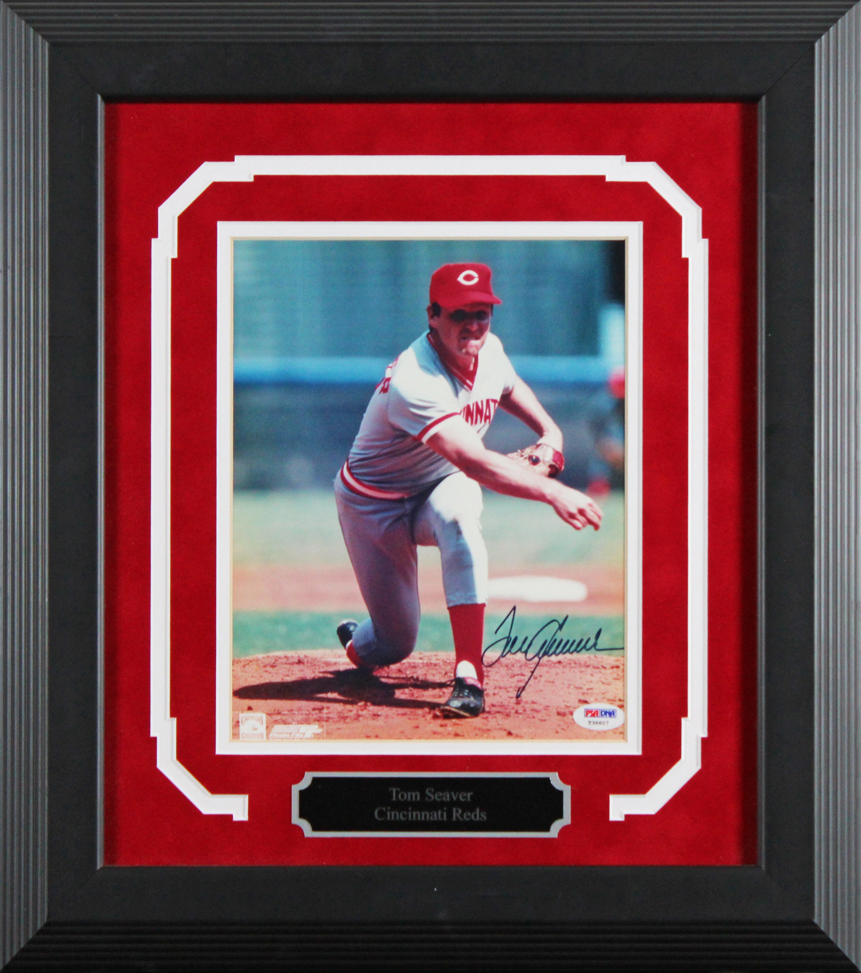 Reds Tom Seaver Authentic Signed 8x10 Framed Vertical Photo PSA/DNA #T36607
