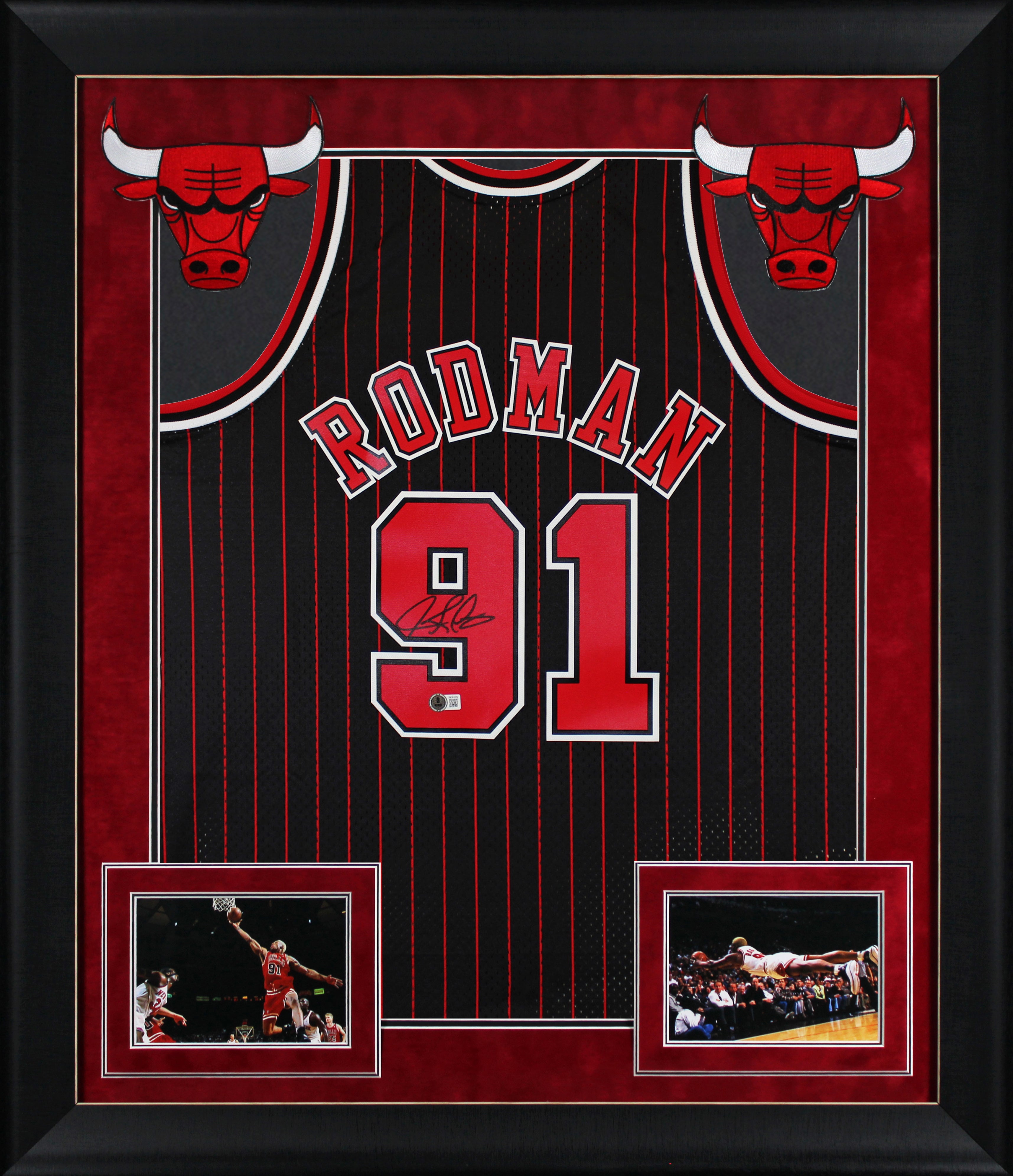 Bulls Dennis Rodman Signed Black 1995-96 M&N HWC Swingman Framed Jersey BAS W