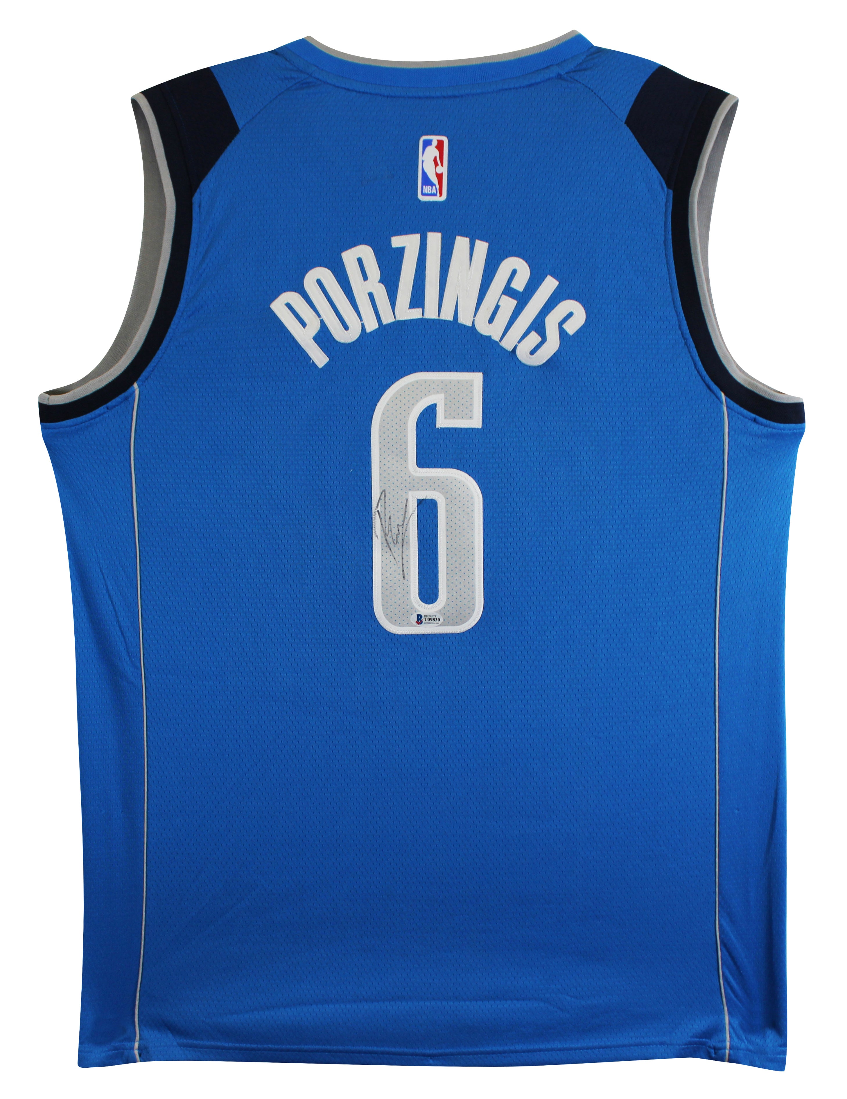 Mavericks Kristaps Porzingis Signed Blue Nike Swingman Jersey BAS #T09830