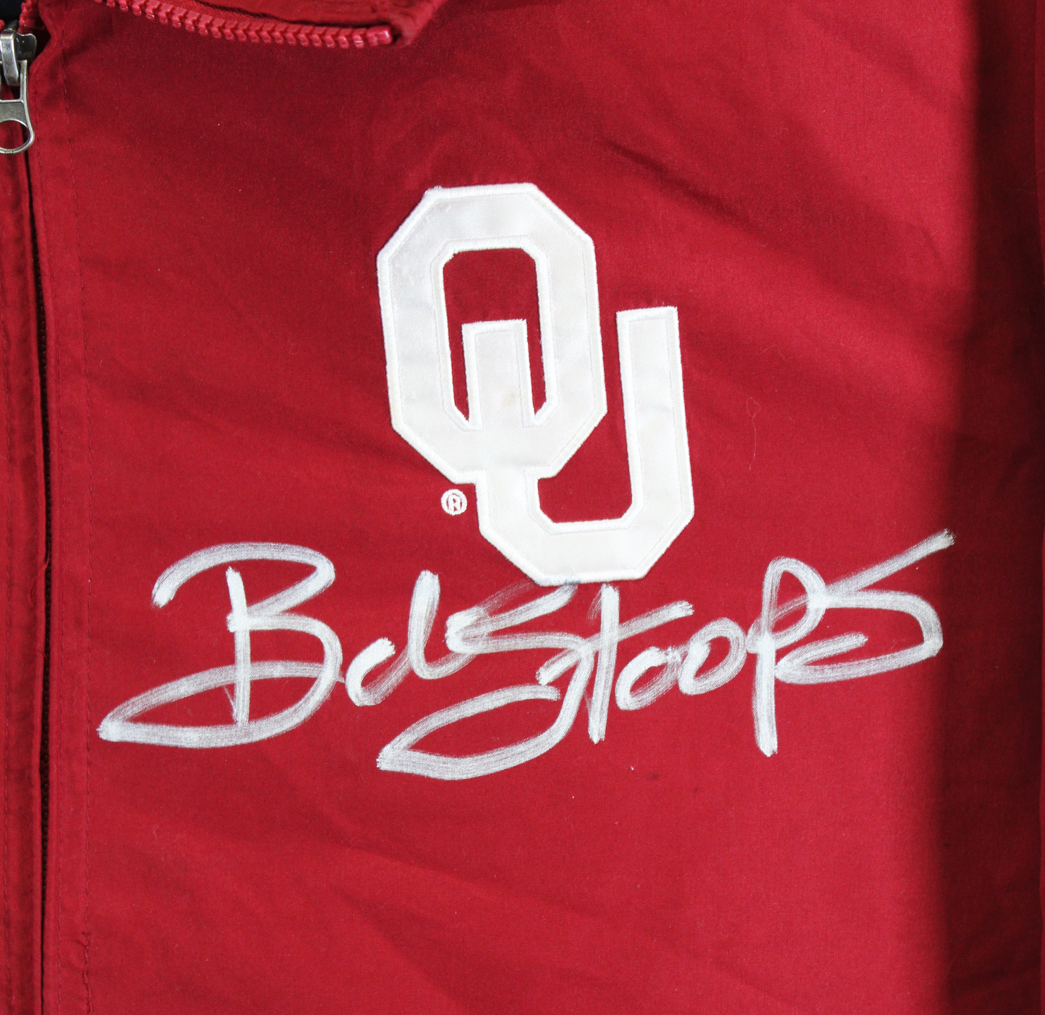 Oklahoma Bob Stoops Signed Maroon Gill Sports Windbreaker BAS Wit #2W701841