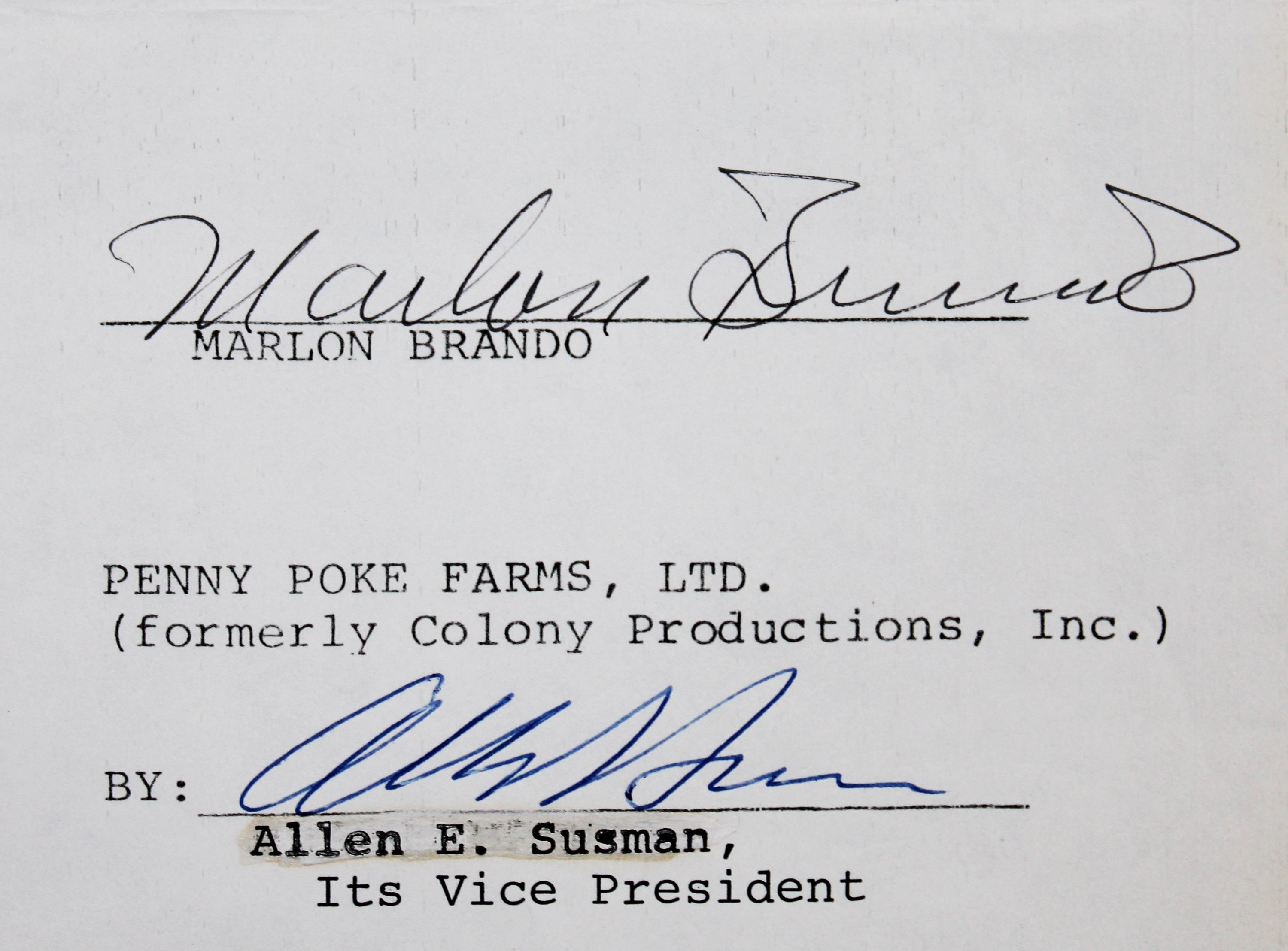 Marlon Brando Authentic Signed 8.5x11 Apocalypse Now Contract BAS #AE13906