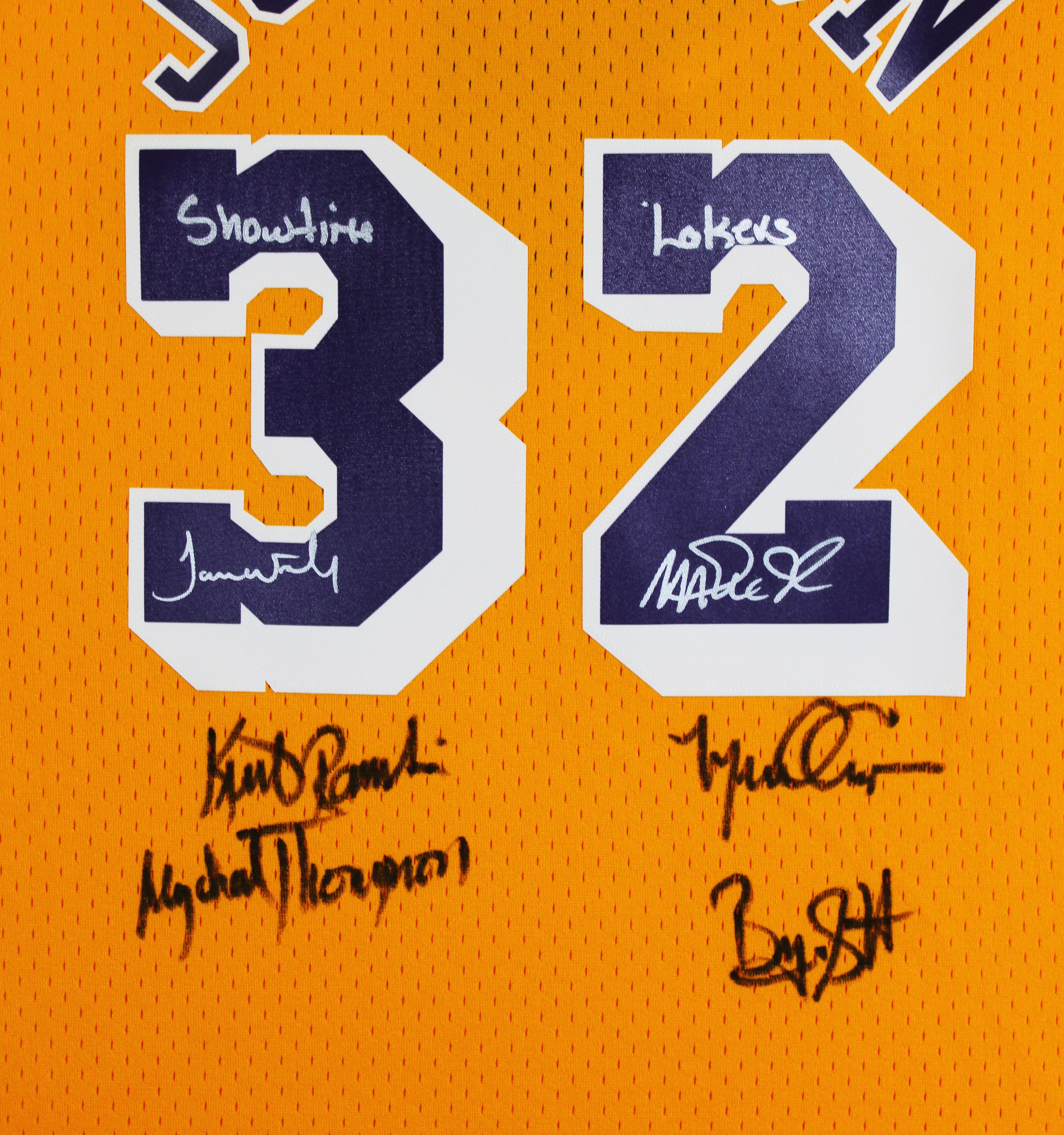 Showtime Lakers (6) Johnson, Worthy, Rambis +3 Signed Yellow M&N Jersey BAS Wit