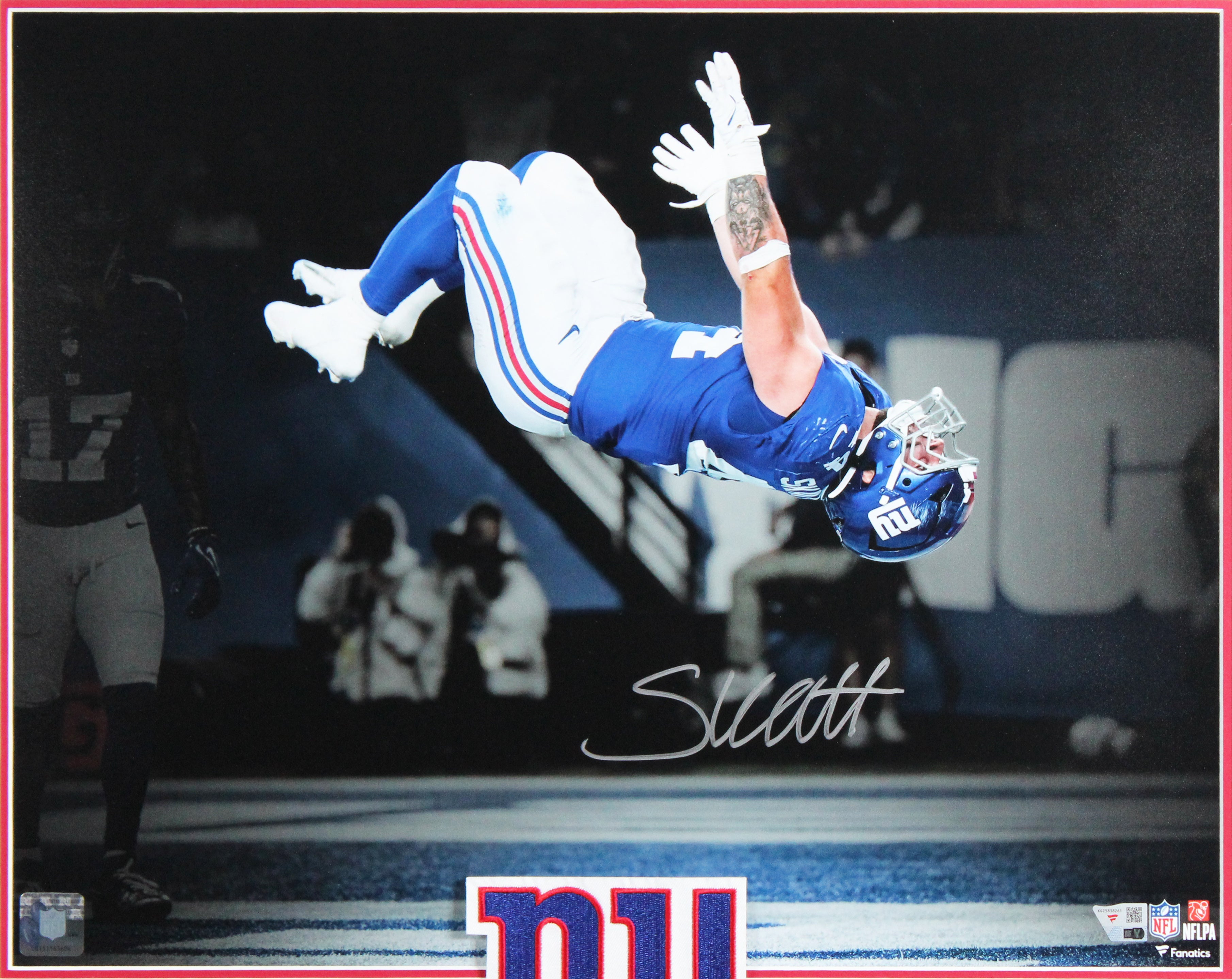 Giants Cam Skattebo Signed 16x20 Horizontal Spotlight Framed Photo Fanatics