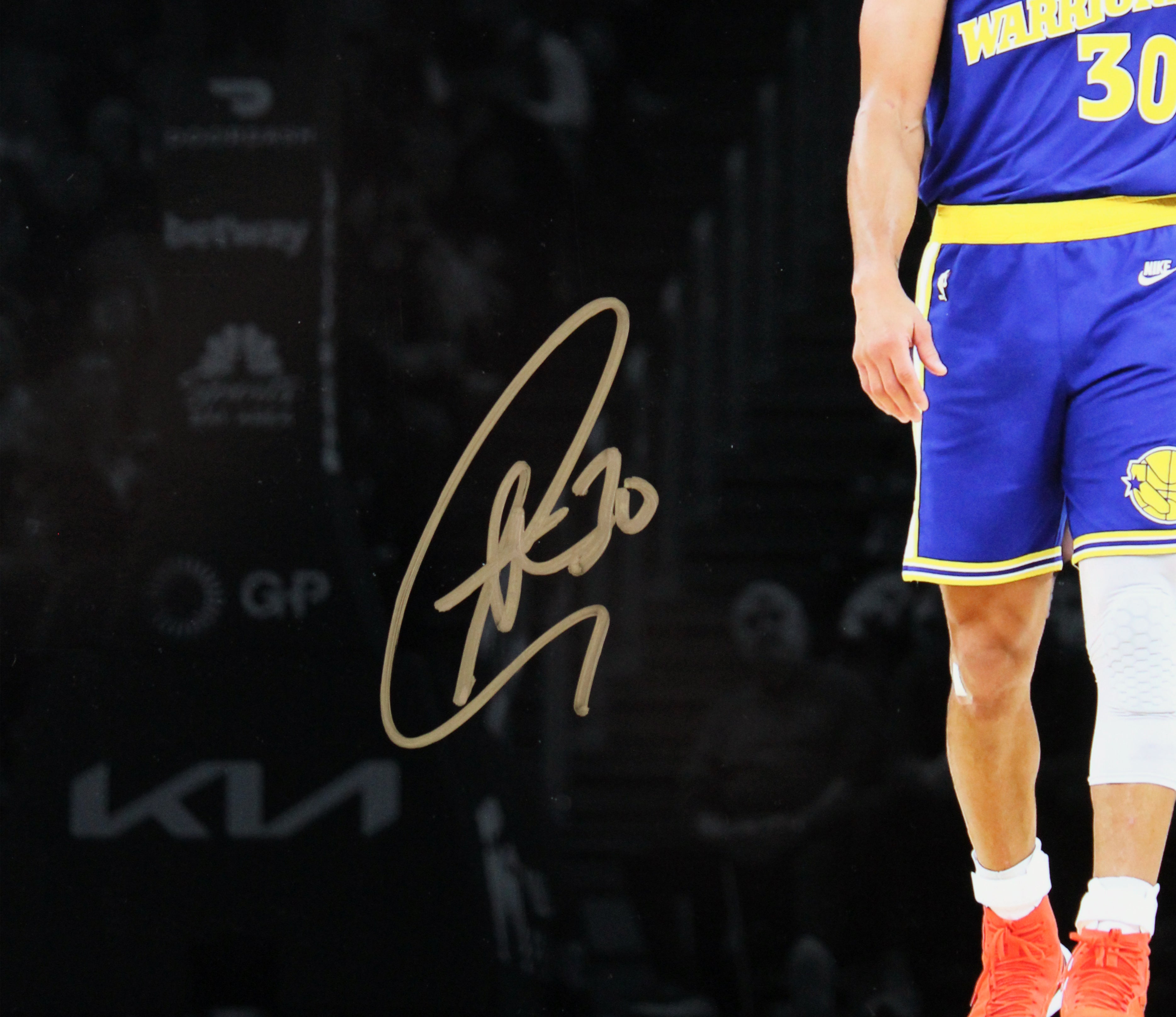 Warriors Stephen Curry Signed 16x20 Horizontal Spotlight Posing Photo JSA