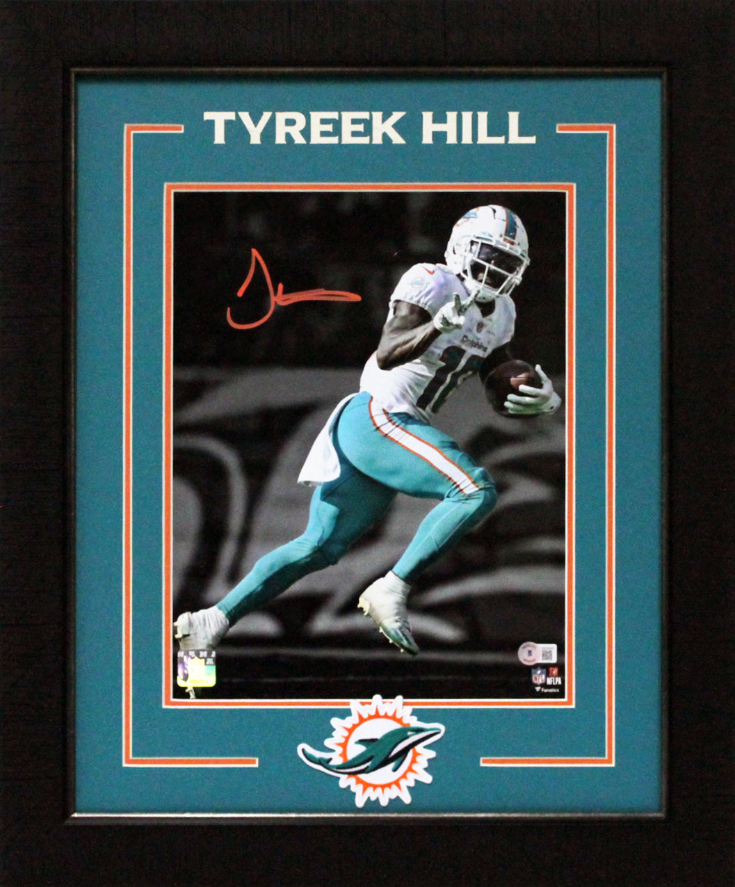 Dolphins Tyreek Hill Authentic Signed 11x14 Framed Vertical Photo BAS Witnessed